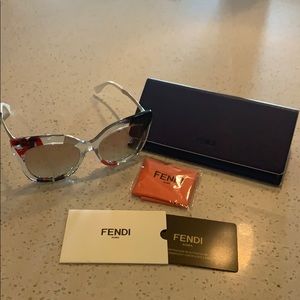Fendi Jungle sunglasses 100% authentic. Beautiful!